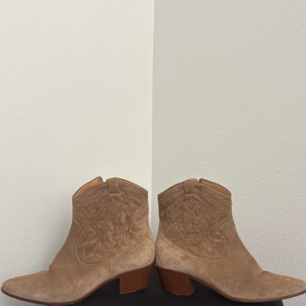 Saint Laurent western Tan Suede Ankle Boots - Picture 11 of 12